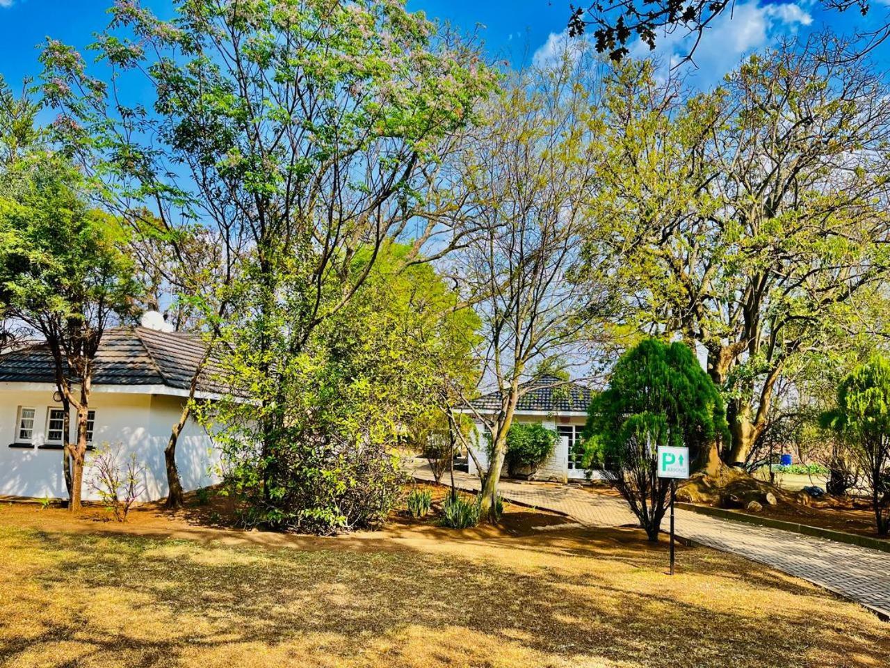 Oak Gardens Bed And Breakfast 뉴캐슬 외부 사진