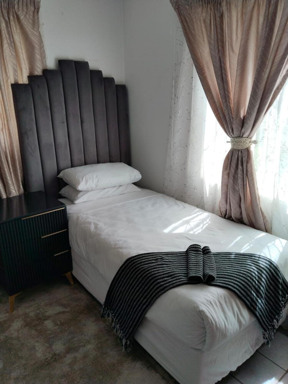 Oak Gardens Bed And Breakfast 뉴캐슬 외부 사진