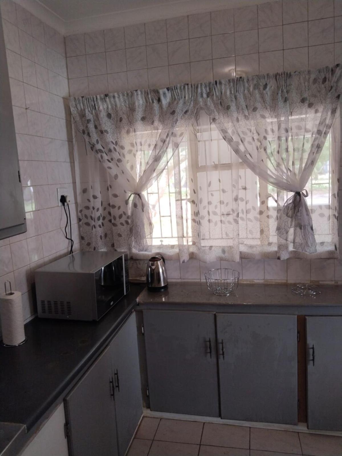 Oak Gardens Bed And Breakfast 뉴캐슬 외부 사진